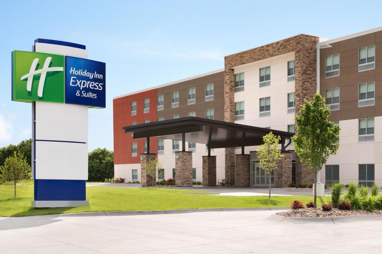 Holiday Inn Express & Suites - Milwaukee West Allis By Ihg מראה חיצוני תמונה