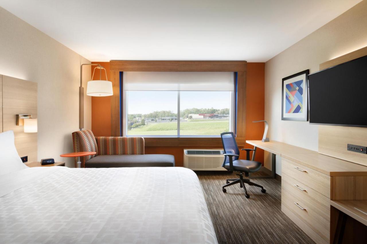 Holiday Inn Express & Suites - Milwaukee West Allis By Ihg מראה חיצוני תמונה