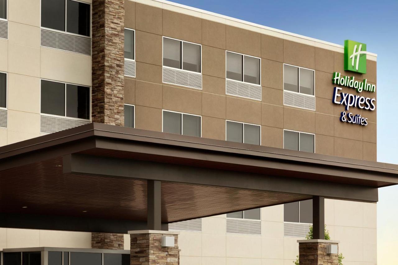 Holiday Inn Express & Suites - Milwaukee West Allis By Ihg מראה חיצוני תמונה