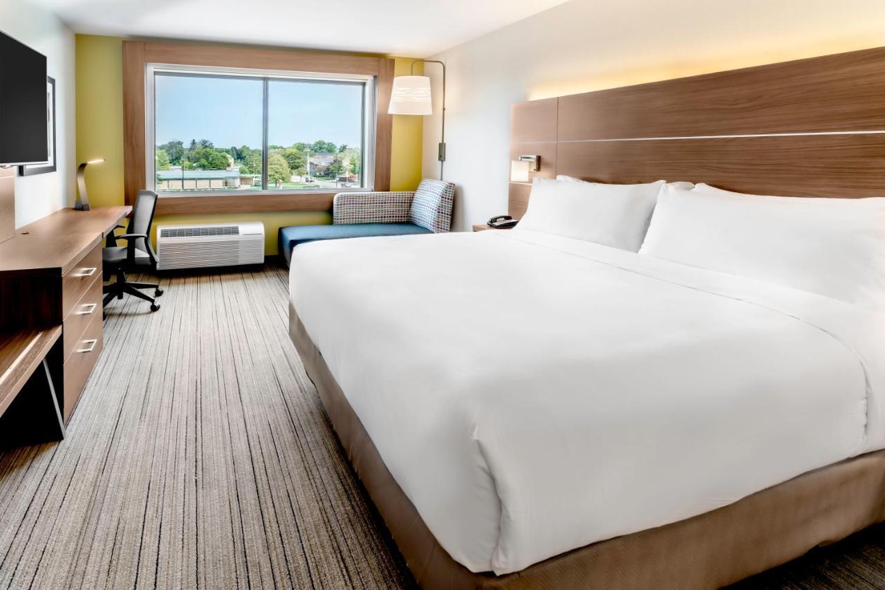 Holiday Inn Express & Suites - Milwaukee West Allis By Ihg מראה חיצוני תמונה